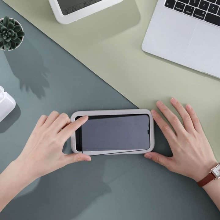 How to Clean Tempered Glass Without Streaks! A Simple Guide