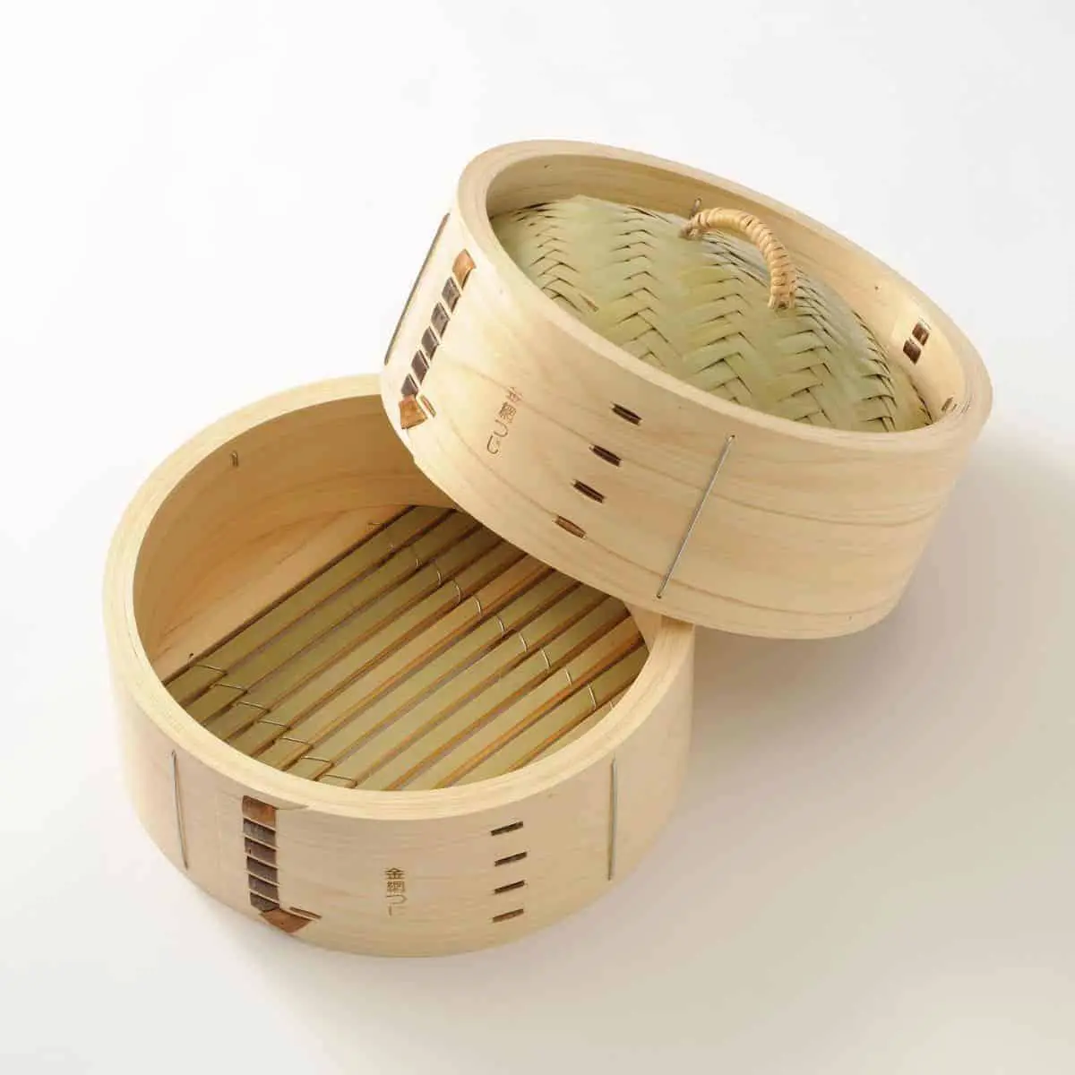 how to clean a bamboo steamer open